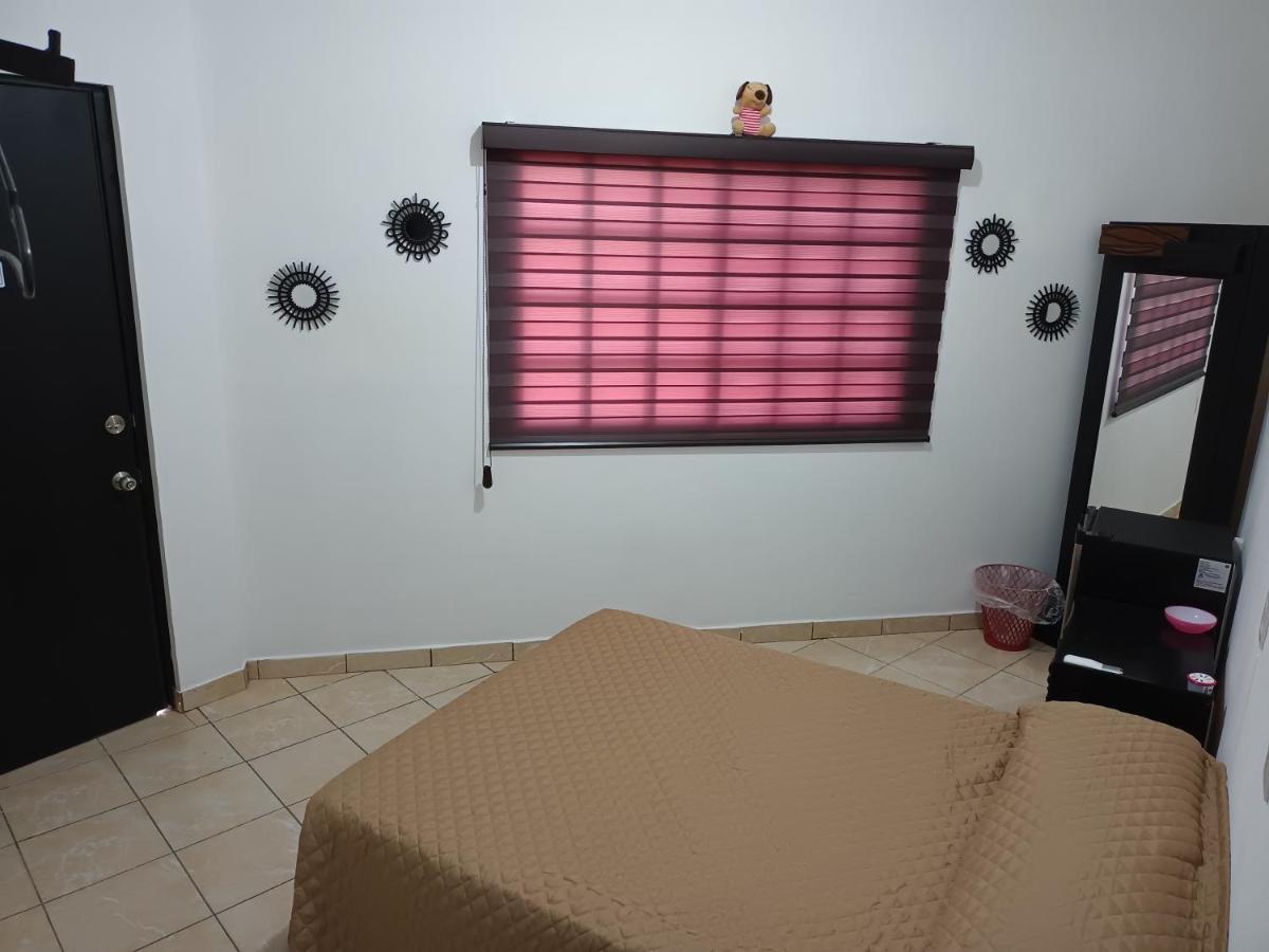 Posada De Lucy Aparthotel Mazatlán Eksteriør bilde